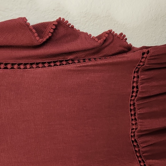 Flowy Ruffle Sleeve Top - Picture 3 of 5